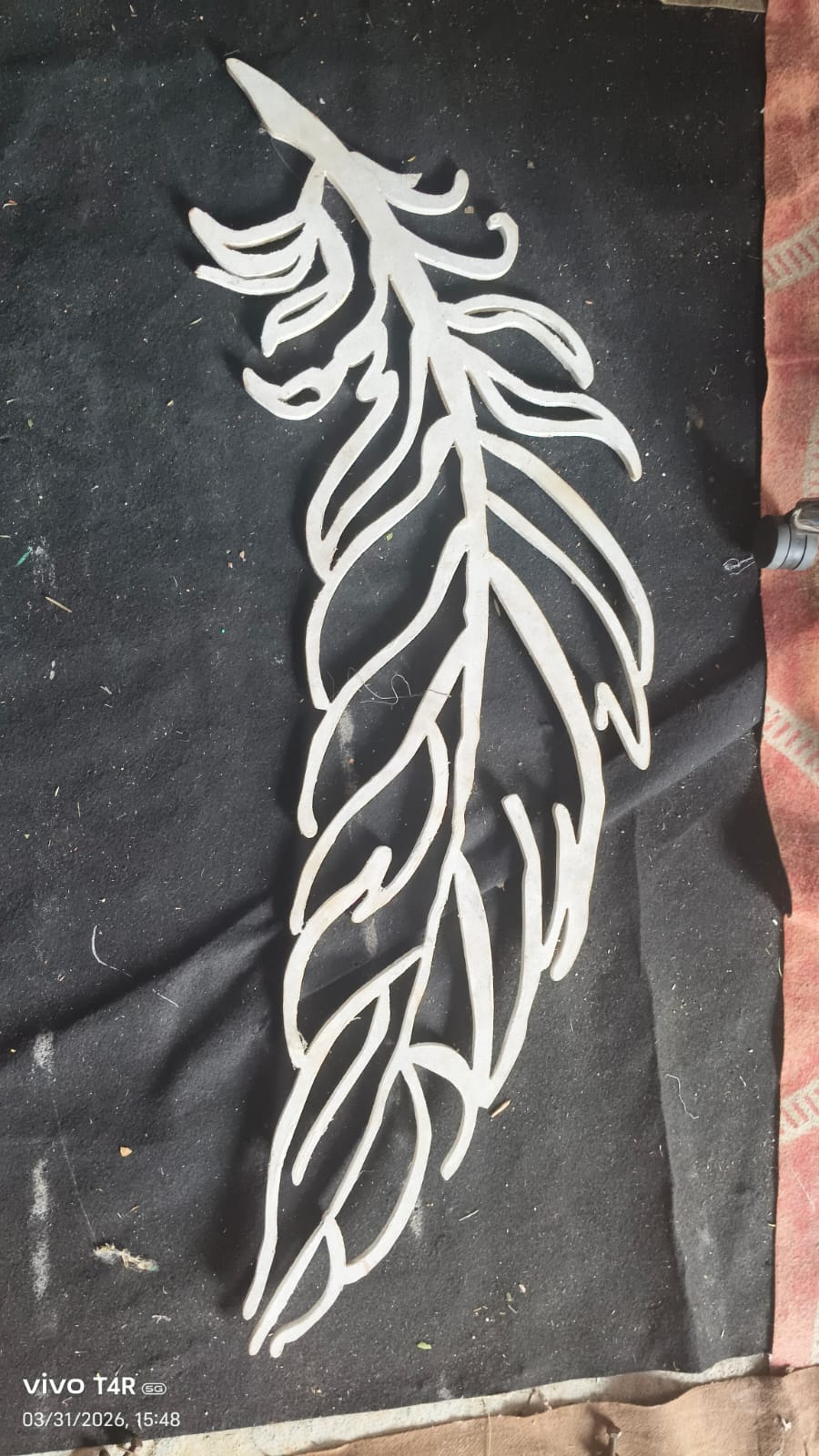 FEATHER DESIGN LASER CUT WALL DECOR