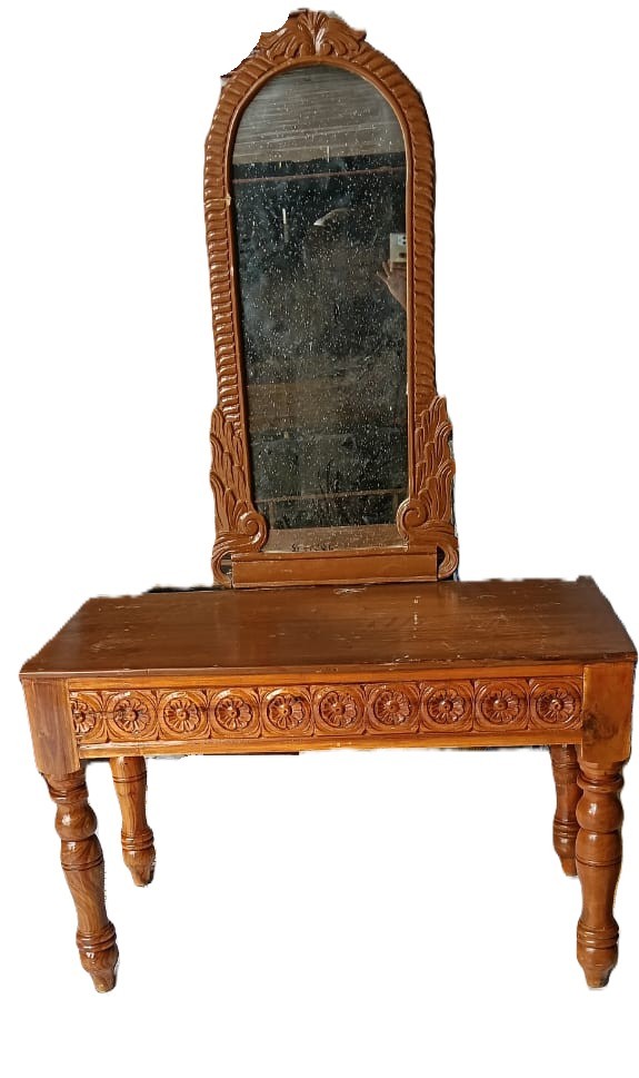 VINTAGE WOODEN DRESSING TABLE WITH MIRROR