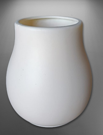 MINIMALIST PEAR-SHAPED VASE