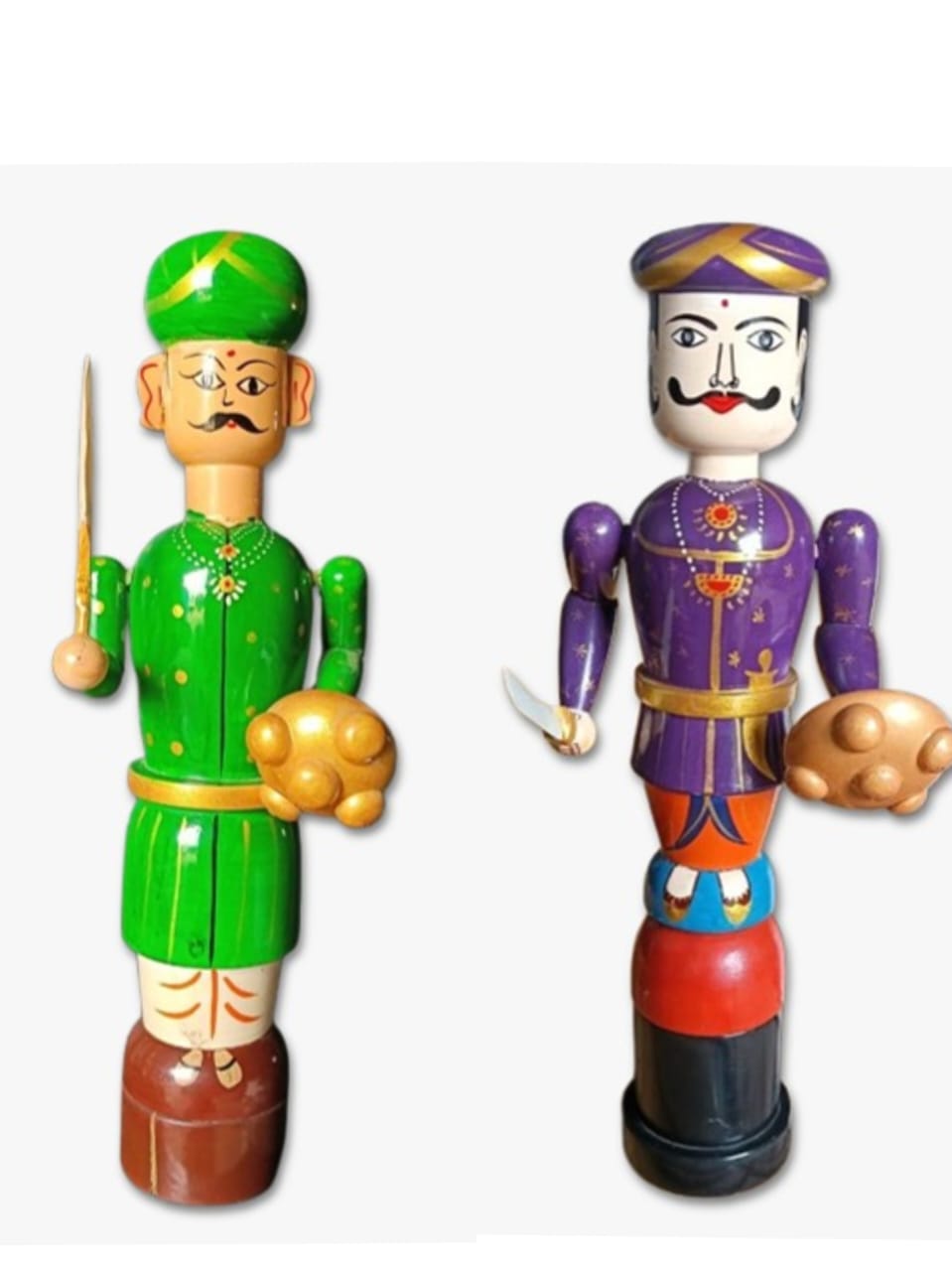 SOLDIER STATUES
