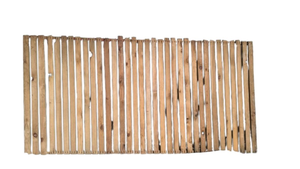 WOODEN   FENCE 