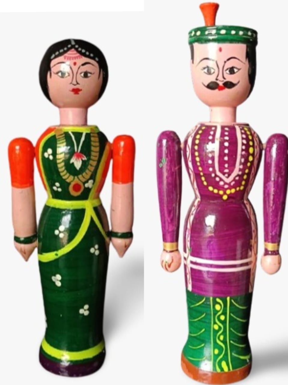RAJA- RANI TRADITIONAL ATTIRE FIGURINE (set of 2)