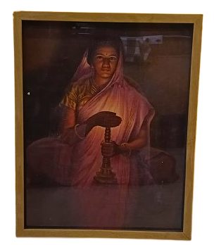 WOMAN WITH THE LAMP
