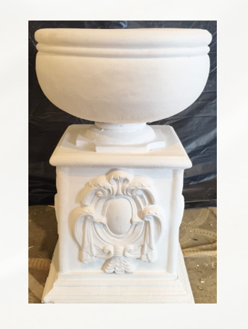 FRENCH GARDEN STAND